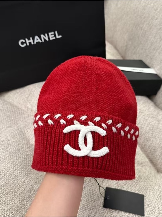 Chanell . Other - CHANELL Red Knit Beanie with White Hats
